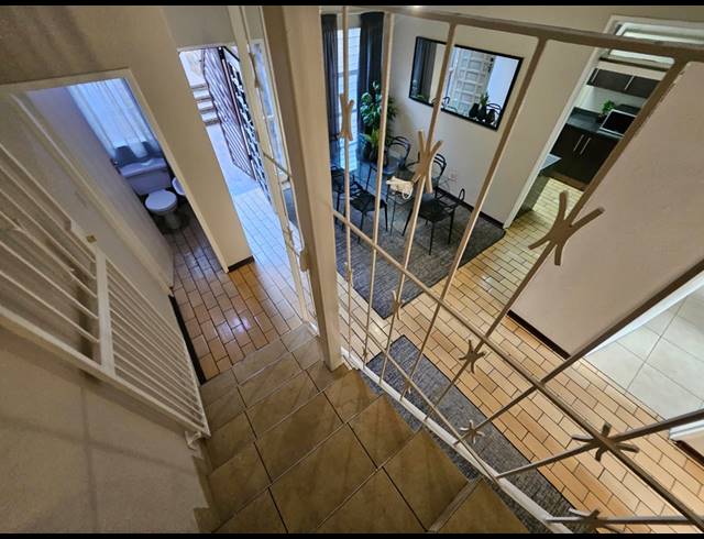 4 BEDROOM DUPLEX FOR SALE IN BRAMLEY NORTH